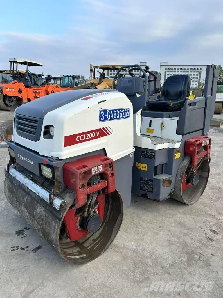 Dynapac CC 1200 Ikerdobos hengerek