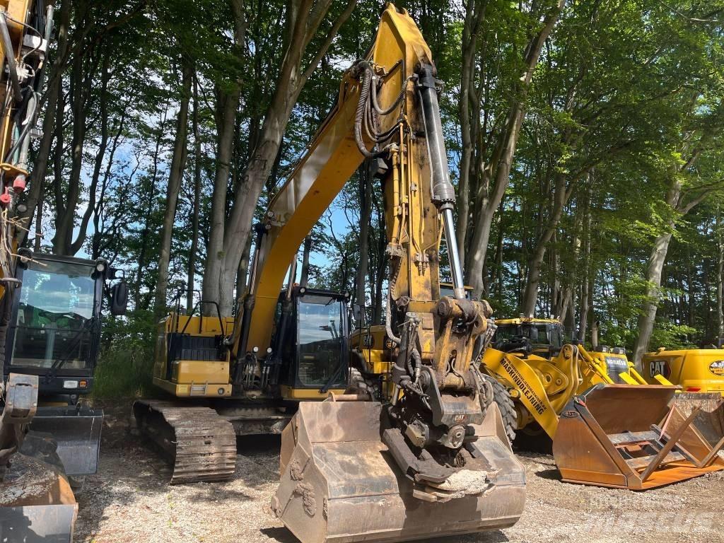 CAT 323 Lánctalpas kotrók
