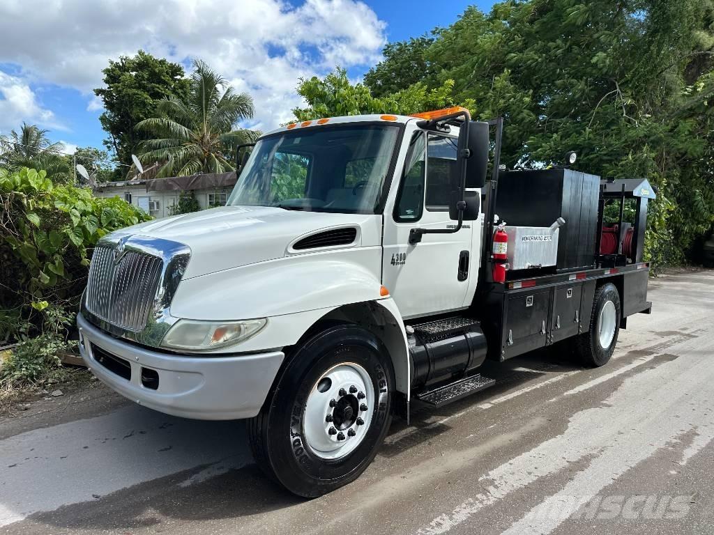 International 4300 Tartályos teherautók