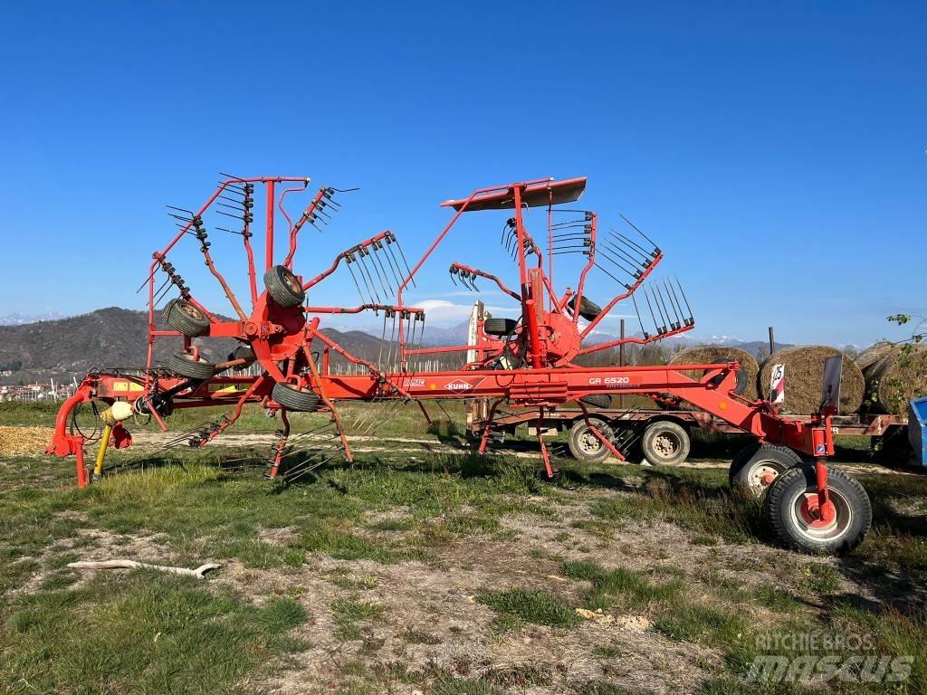 Kuhn 6520 Göngyölő gépek