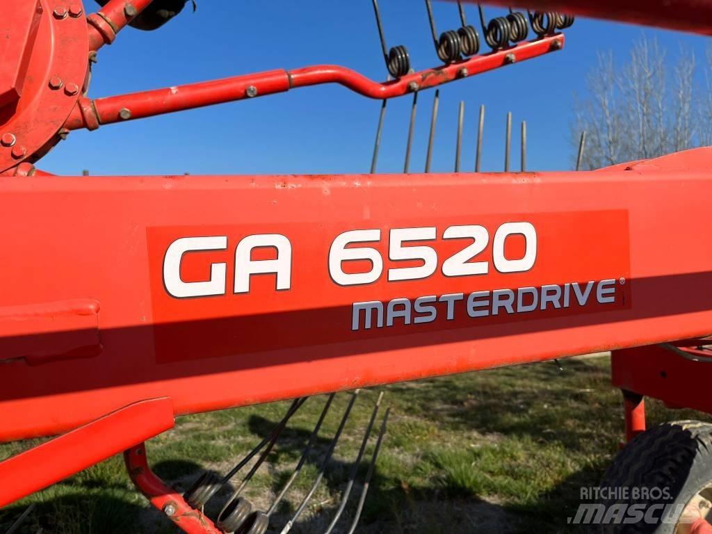 Kuhn 6520 Göngyölő gépek