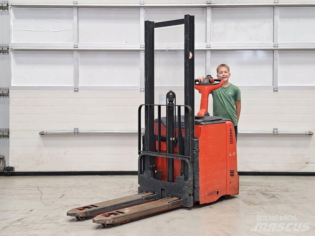Linde L12L Gyalogkíséretű targonca
