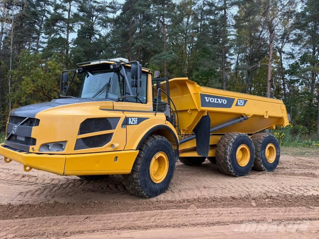 Volvo A 25 F Csuklósdömperek