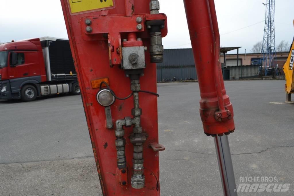 Komatsu PW 148-8 Gumikerekes kotrók