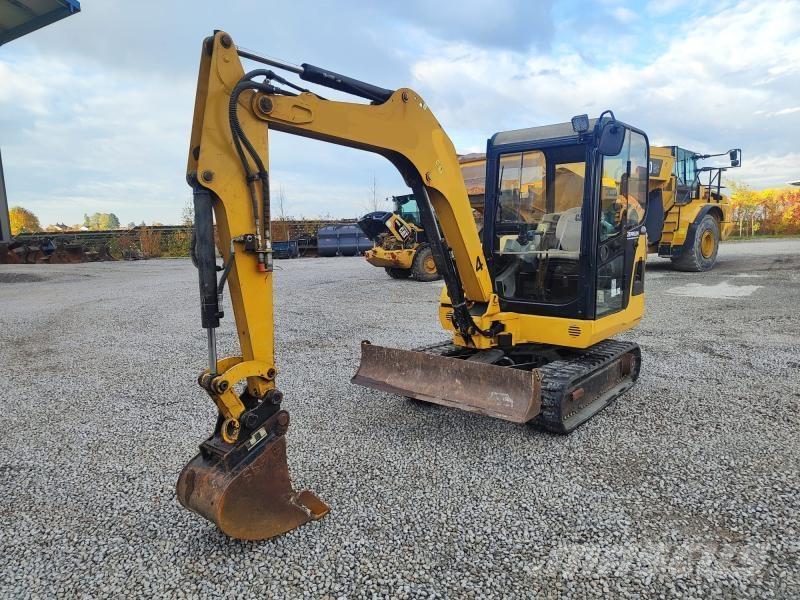 CAT 302.5C Mini kotrók < 7t