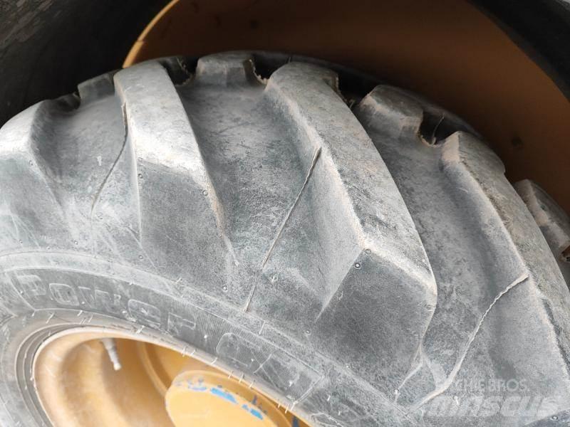 CAT 908 Gumikerekes homlokrakodók