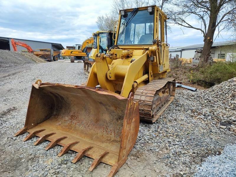 CAT 943 Lánctalpas homlokrakodók