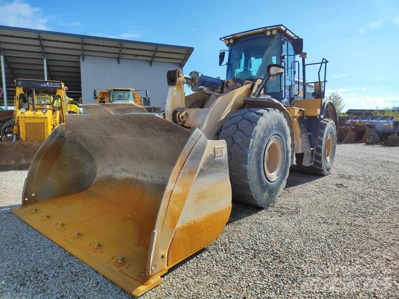 CAT 966M Gumikerekes homlokrakodók