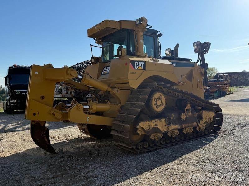 CAT D8T lánctalpas dózerek