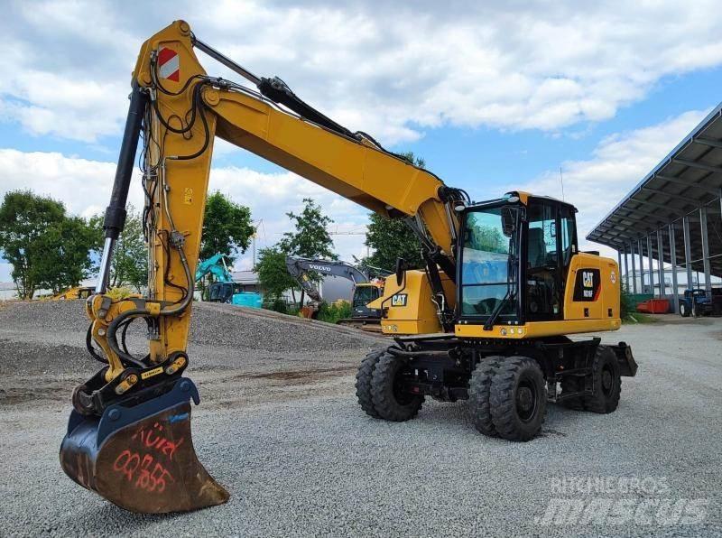 CAT M316F Gumikerekes kotrók