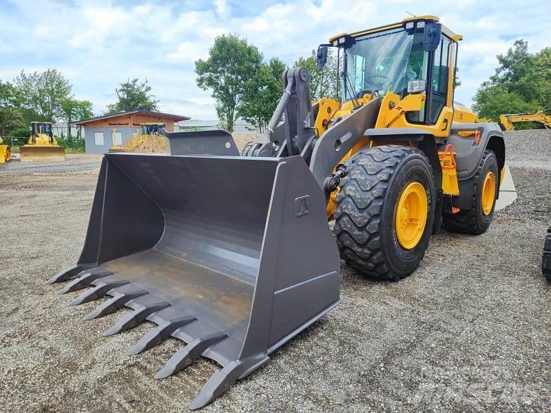 Volvo L110H Gumikerekes homlokrakodók