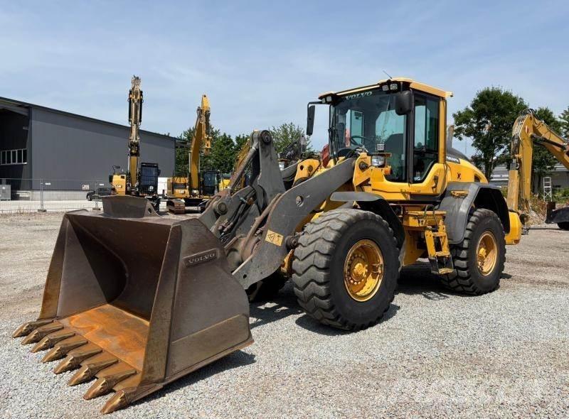 Volvo L90H Gumikerekes homlokrakodók
