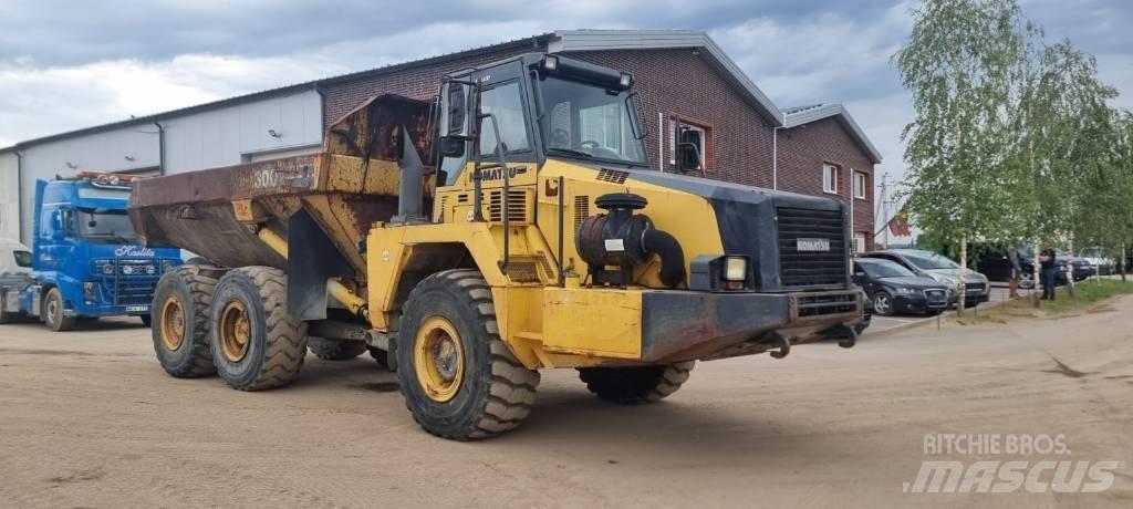 Komatsu HM 300-2 Csuklósdömperek
