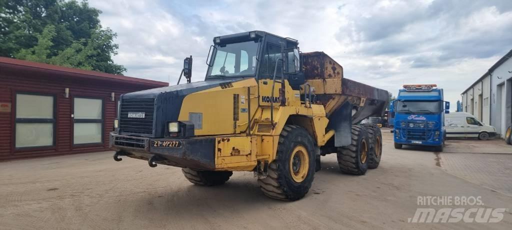 Komatsu HM 300-2 Csuklósdömperek