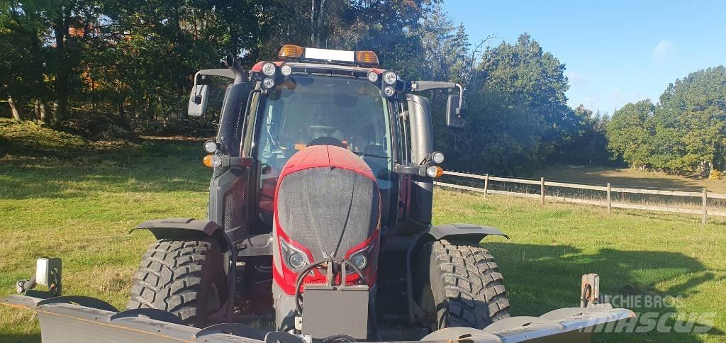Valtra N114HT5 Traktorok