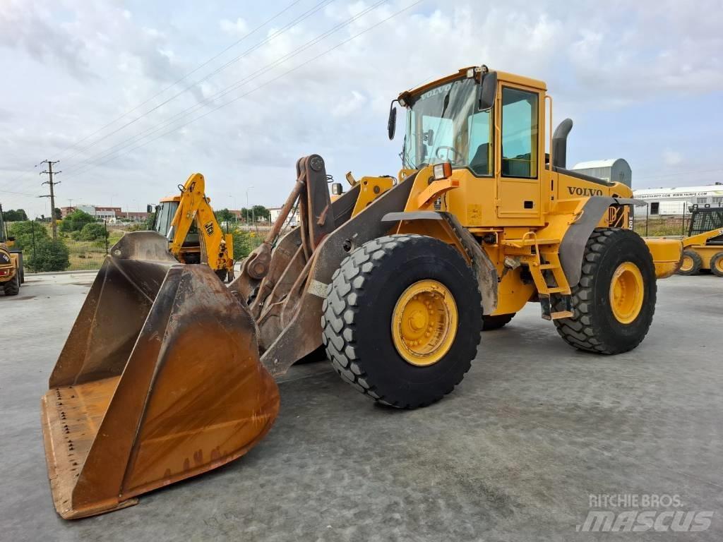 Volvo L 120 E Gumikerekes homlokrakodók