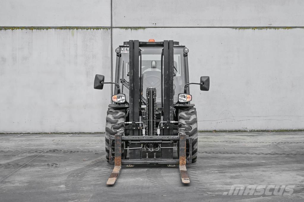 Manitou MC 25-4 Dízel targoncák