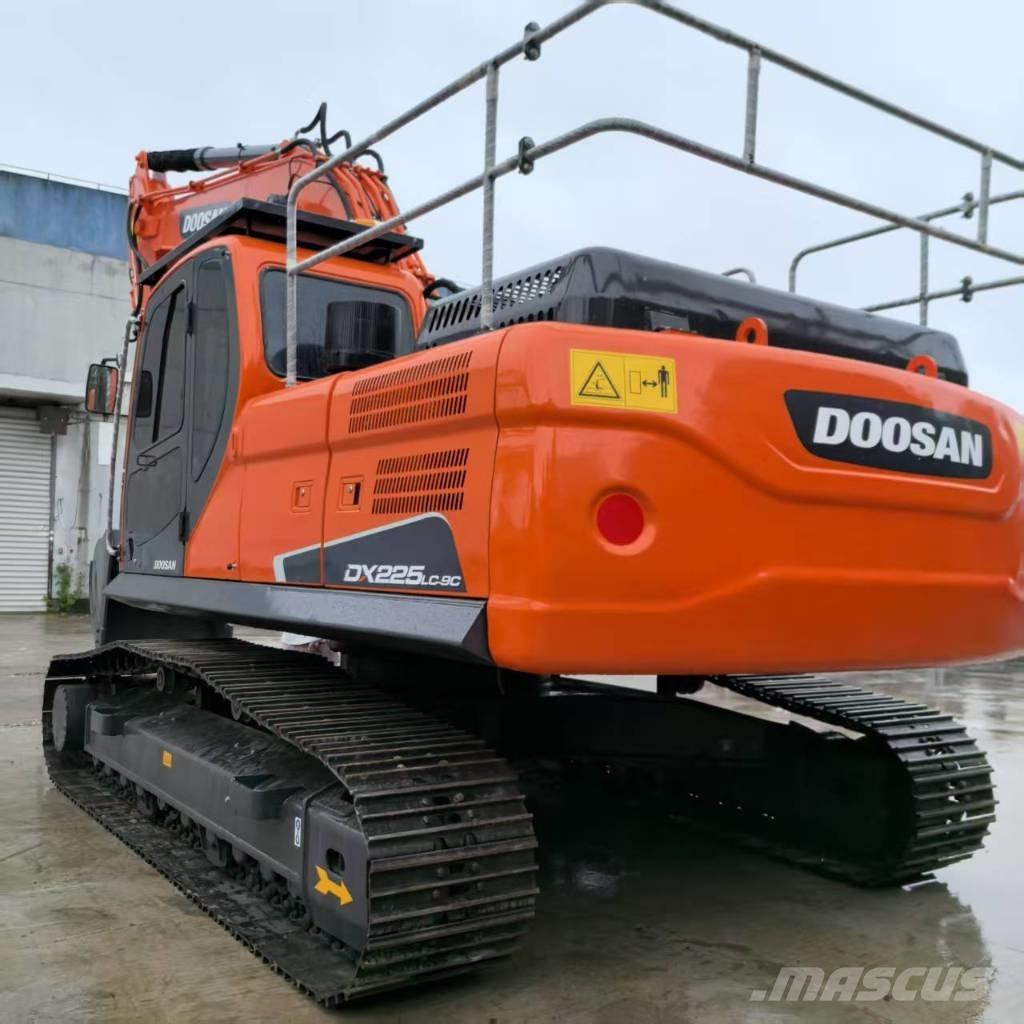 Doosan DX 225 LCA Lánctalpas kotrók