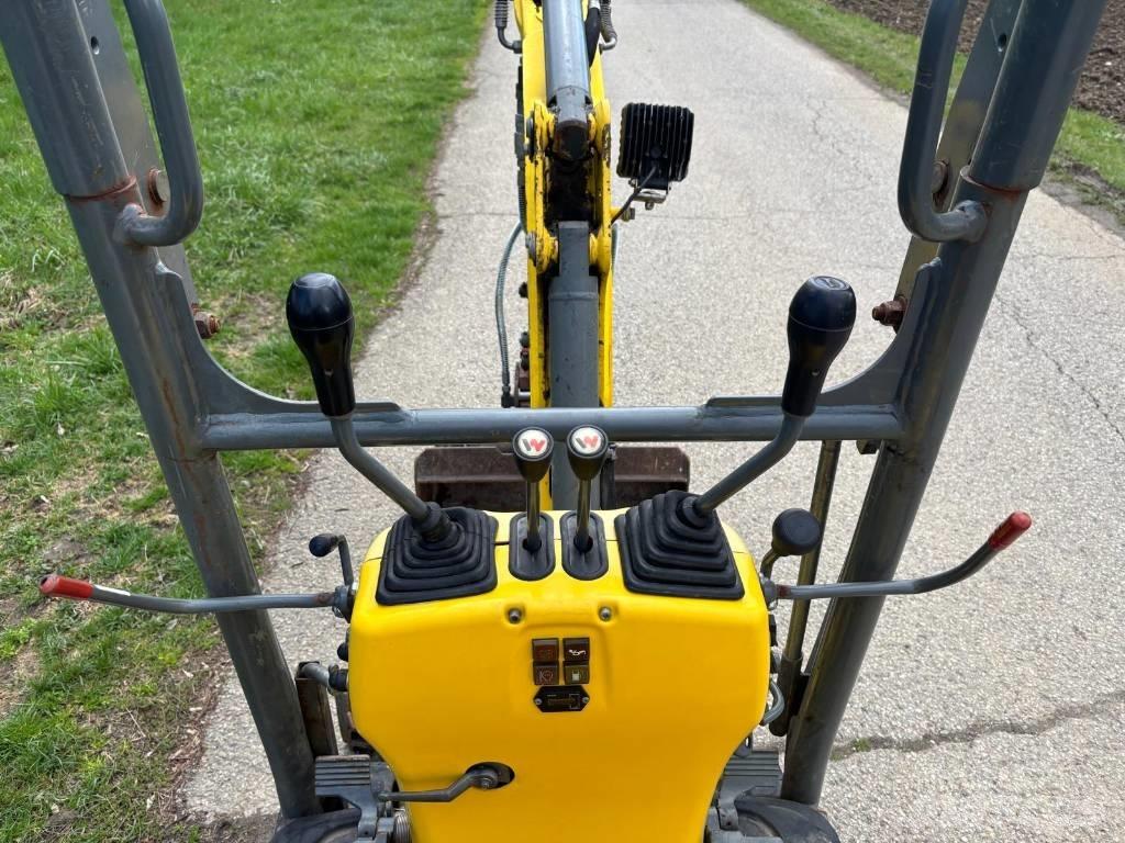 Wacker Neuson 803 Mini kotrók < 7t