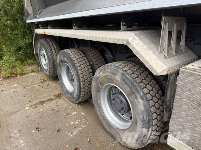 Volvo Penta FMX Billenő teherautók