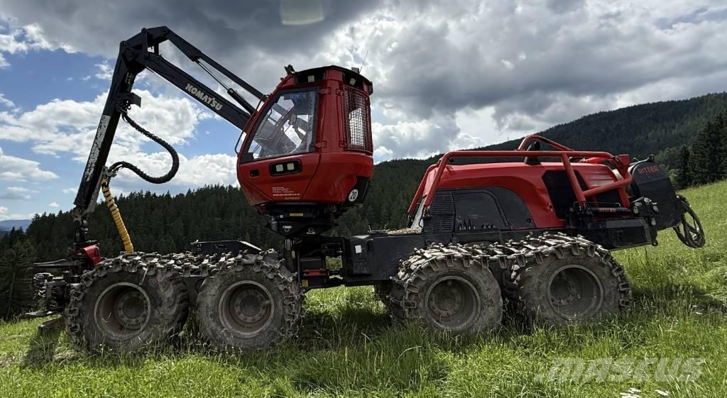 Komatsu 931XC Betakarítók