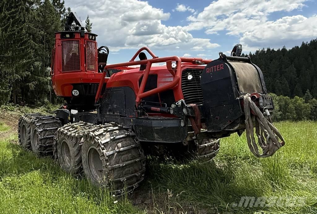 Komatsu 931XC Betakarítók