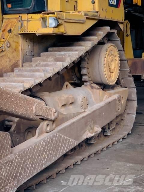 CAT D 9 T lánctalpas dózerek
