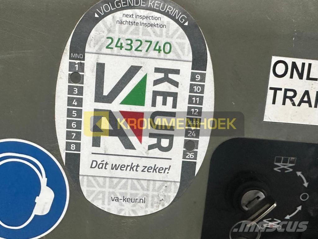 JLG M 3369 Ollós emelők