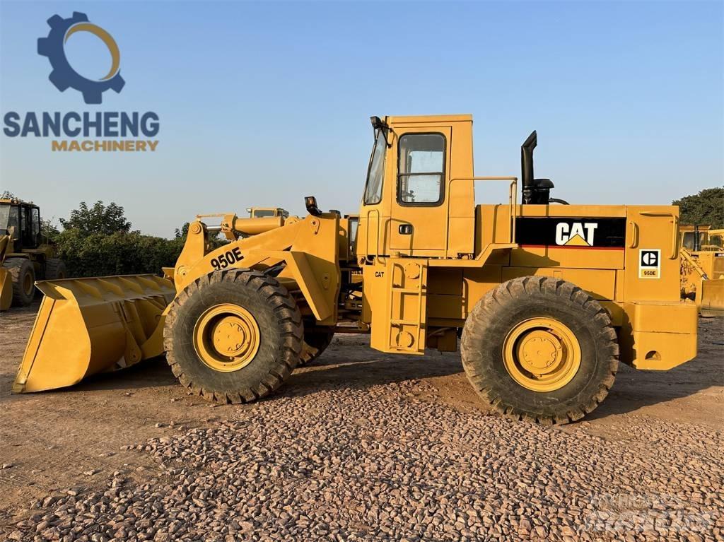 CAT 950 E Gumikerekes homlokrakodók