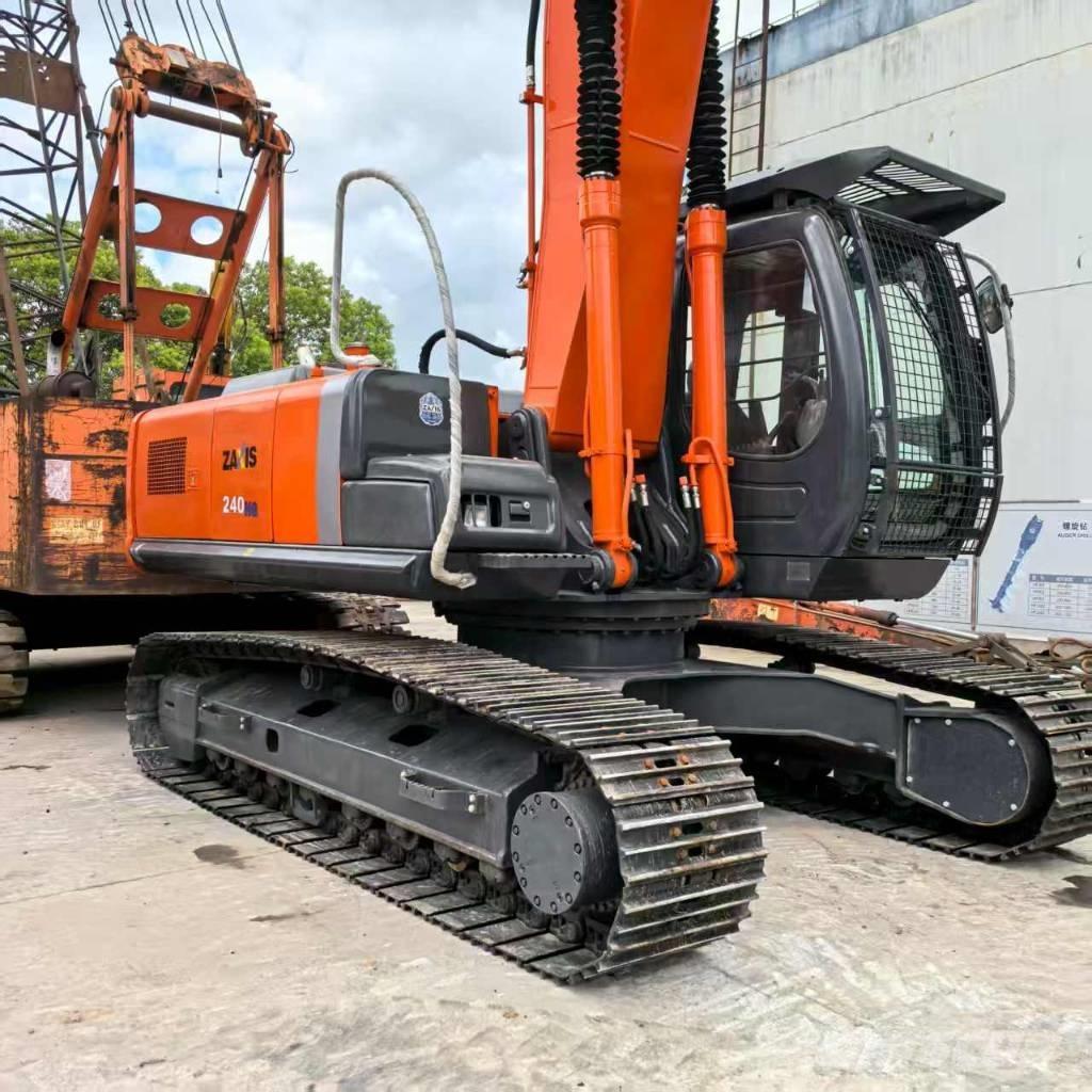 Hitachi ZX 240-3 Lánctalpas kotrók