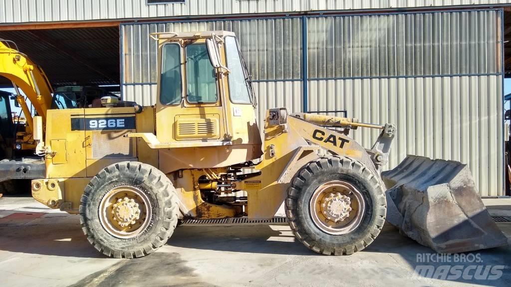 CAT 926 E Gumikerekes homlokrakodók