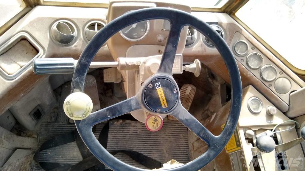 CAT 926 E Gumikerekes homlokrakodók
