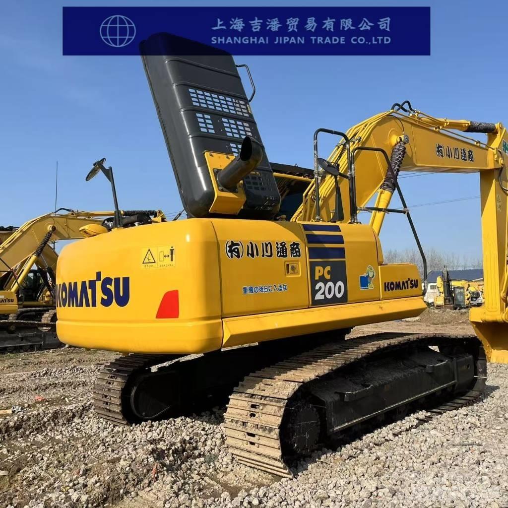 Komatsu PC 200-8 Közepes (midi) kotrók 7 t - 12 t