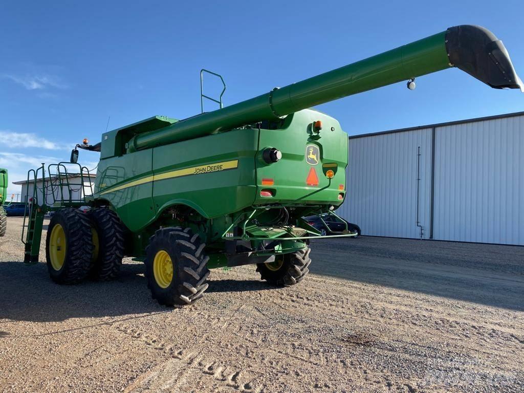 John Deere S 680 Kombájnok
