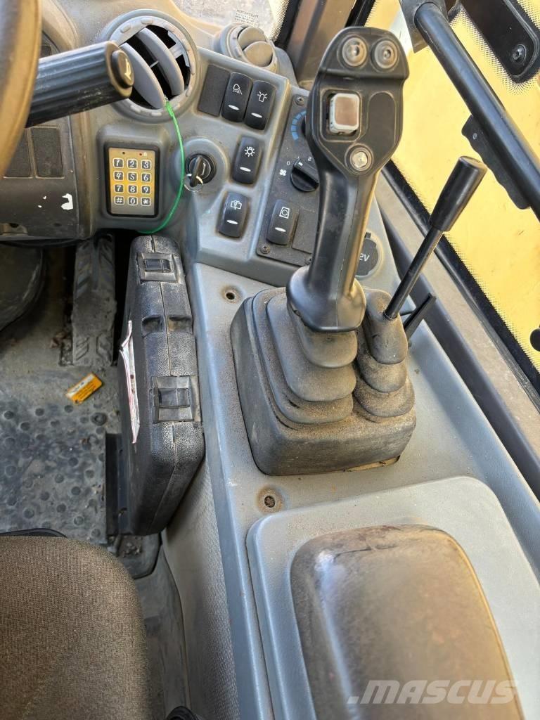 Volvo L 25 F Gumikerekes homlokrakodók