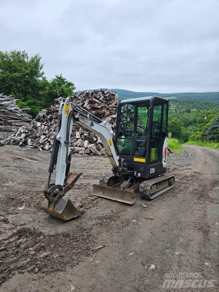 Bobcat E 20 Mini kotrók < 7t