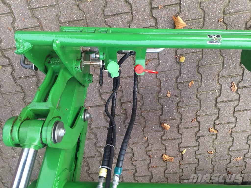 John Deere 5075M Traktorok