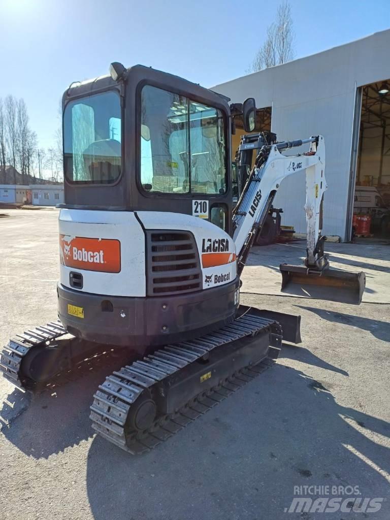 Bobcat E26 Mini kotrók < 7t