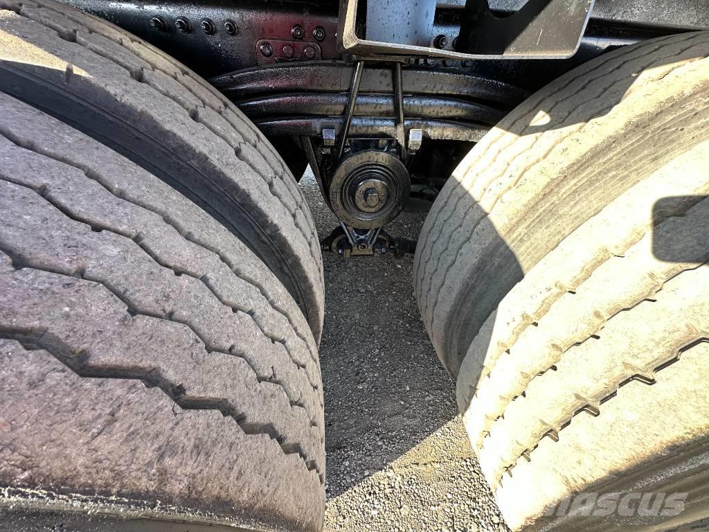 Mack LR 613 Hulladék szállítók