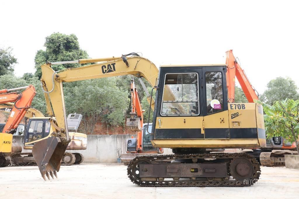 CAT E 70 B Mini kotrók < 7t