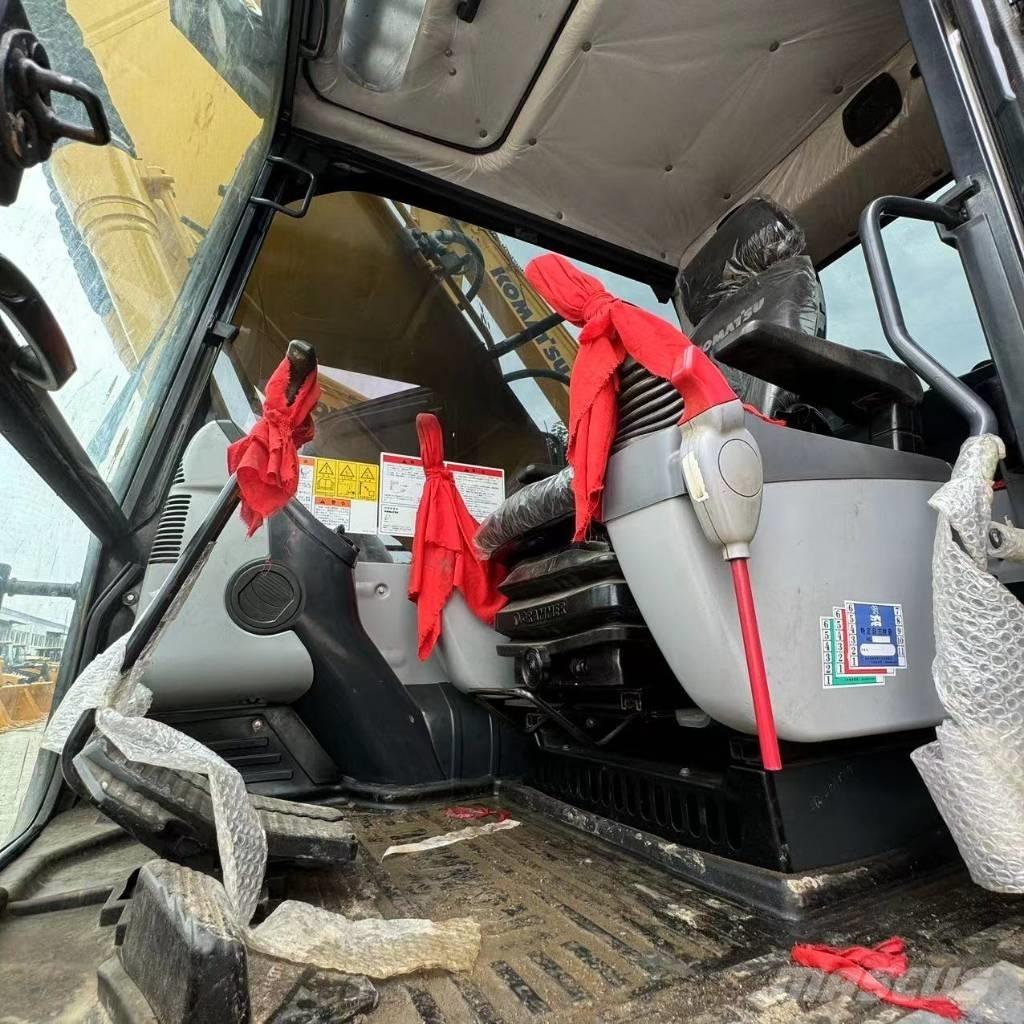Komatsu PC 220-8 Lánctalpas kotrók