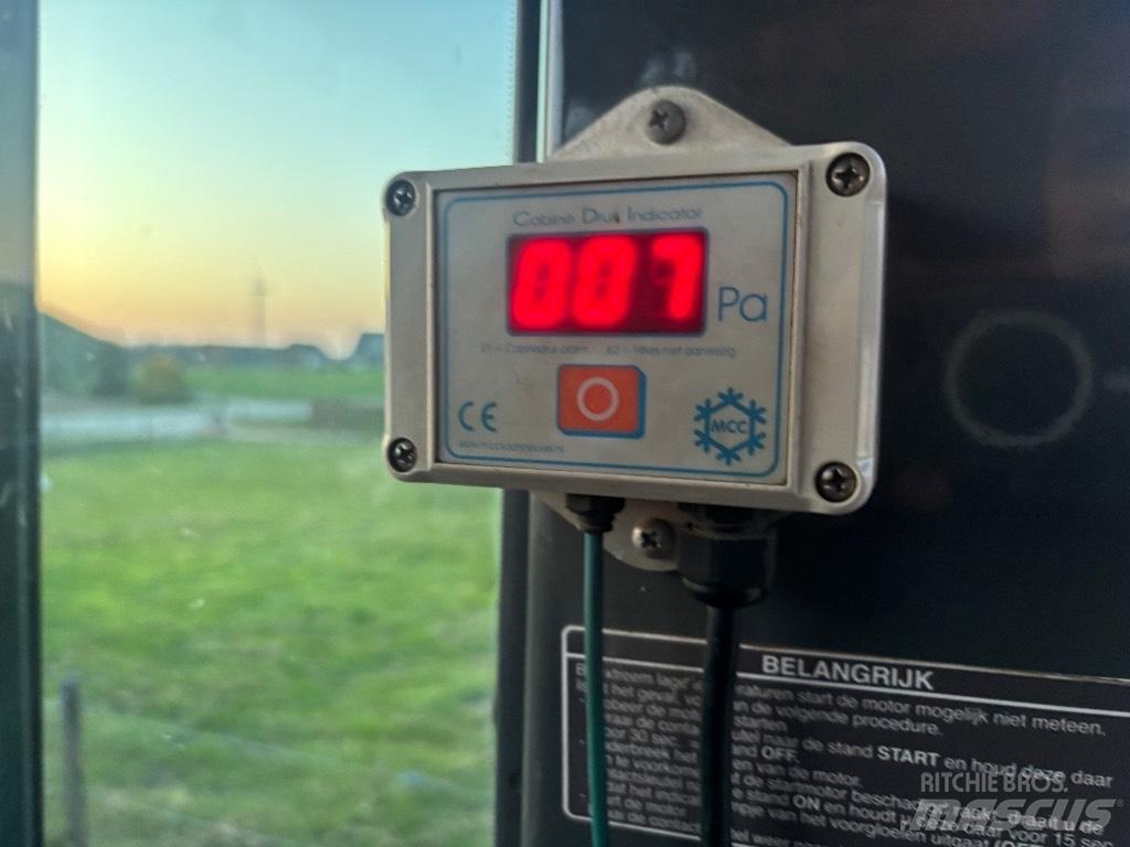 Hitachi ZX 140 W T-3 Gumikerekes kotrók