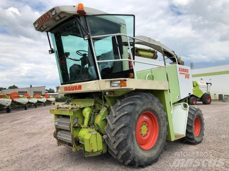CLAAS JAGUAR 840 Önjáró szecskázók