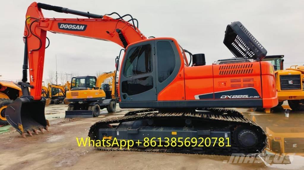 Doosan DX 225 Lánctalpas kotrók