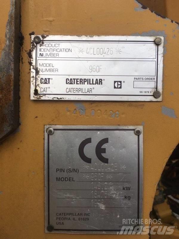 CAT 960 F Gumikerekes homlokrakodók