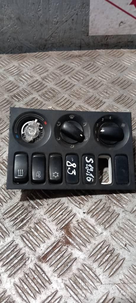 Scania R 440   1797411 Vezetőfülke és belső tartozékok