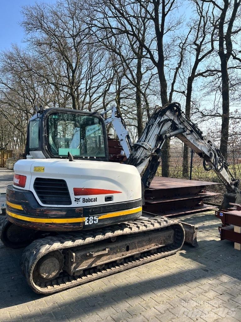 Bobcat E 85 Közepes (midi) kotrók 7 t - 12 t