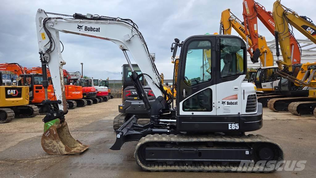 Bobcat E 85 Közepes (midi) kotrók 7 t - 12 t
