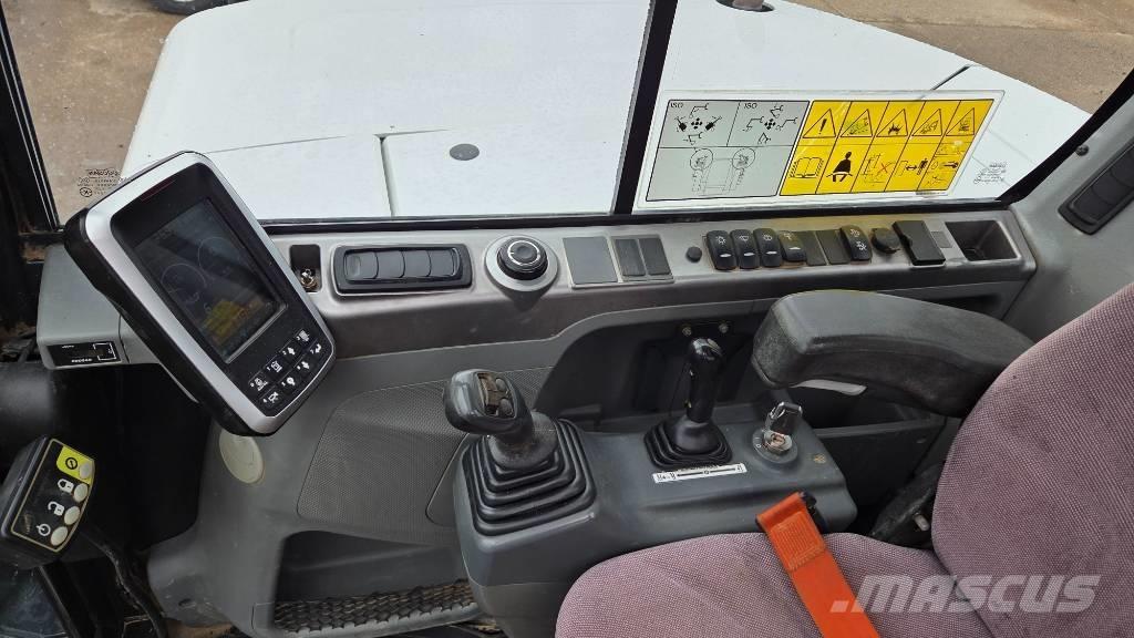 Bobcat E 85 Közepes (midi) kotrók 7 t - 12 t