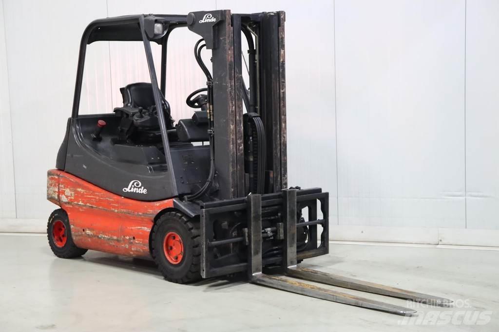 Linde E30-02 Elektromos targoncák
